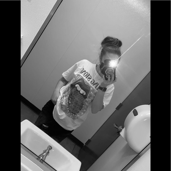 Meet your Posher, Alexcis - Picture 3 of 6